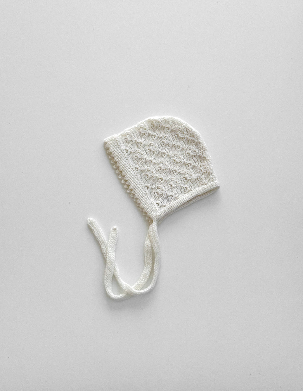 Fern Bonnet - Snow