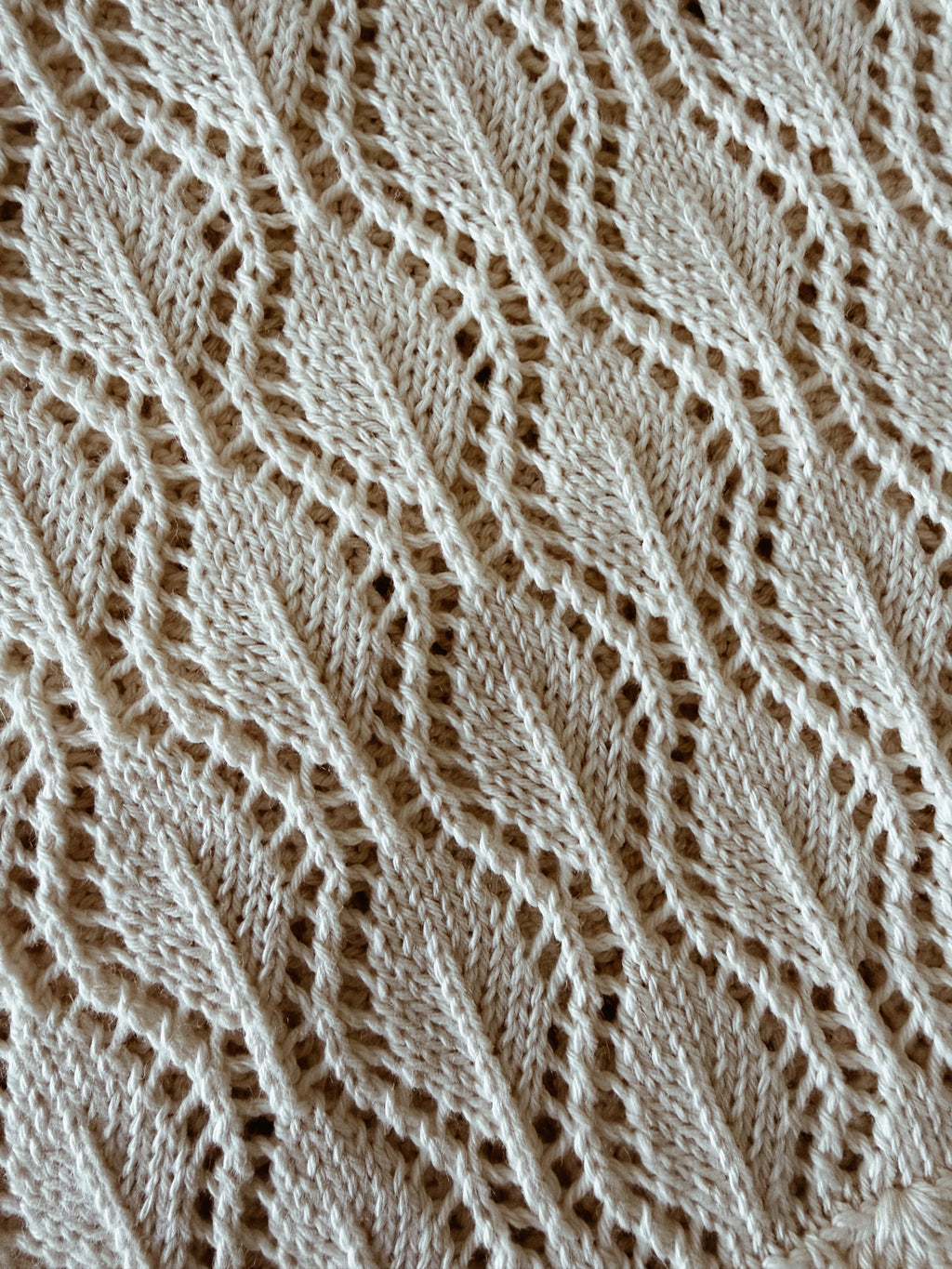 Fleur Heirloom blanket - Snow - Hank Knitwear
