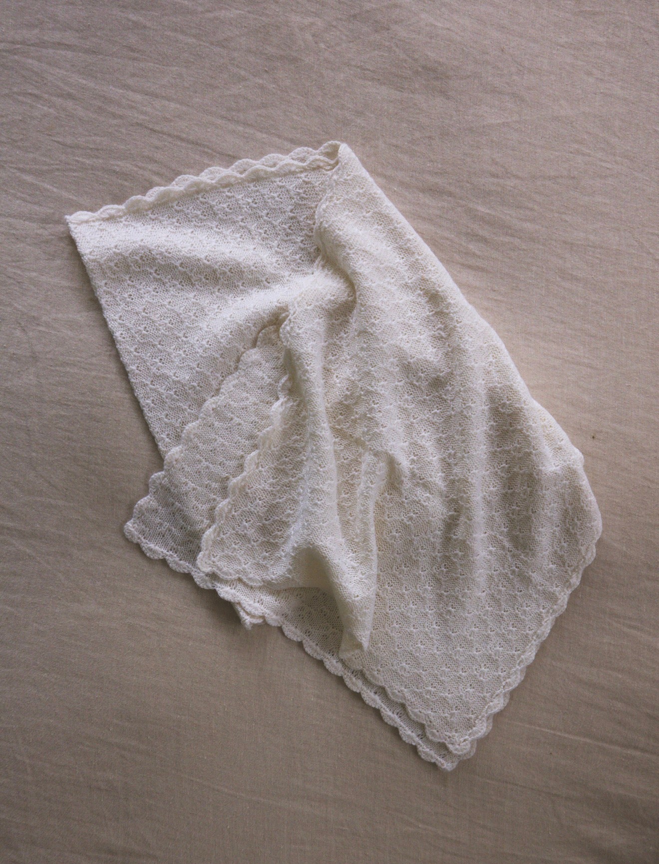 Mabel Heirloom Wrap - Snow